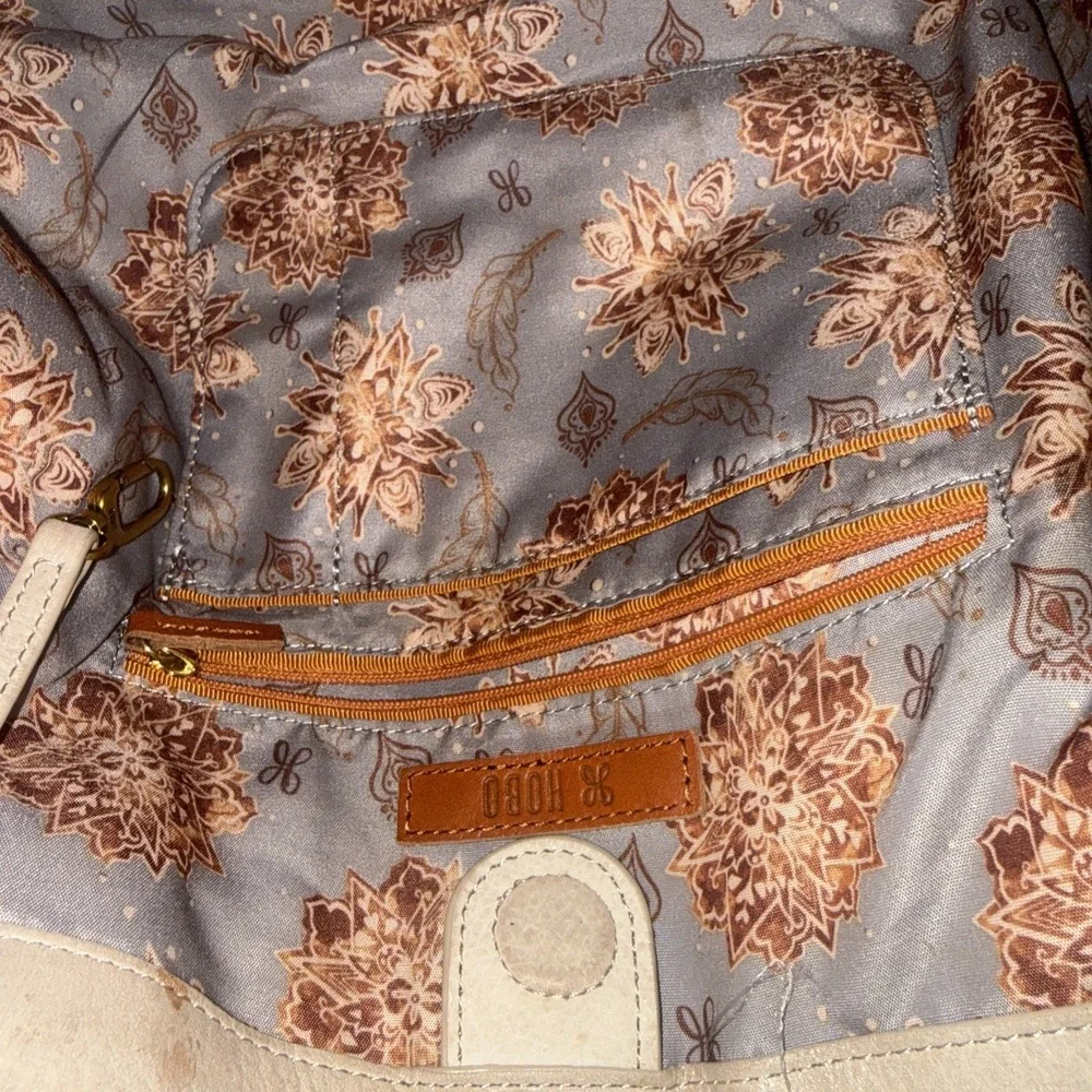HOBO International Leather Western Beige & Brown Slouchy Tote Bag Purse Handbag